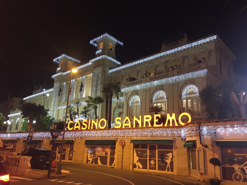 Apartmán L'Attico Di Anna Sanremo Exteriér fotografie